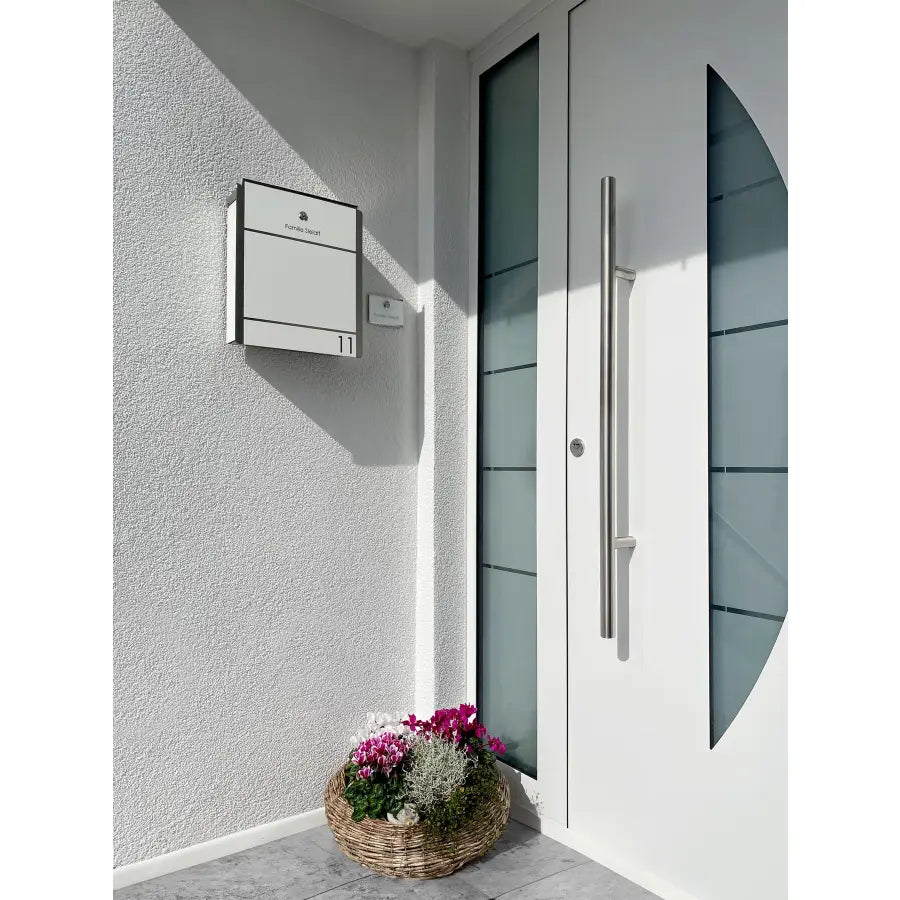 RAL 9016 liiklusvalge