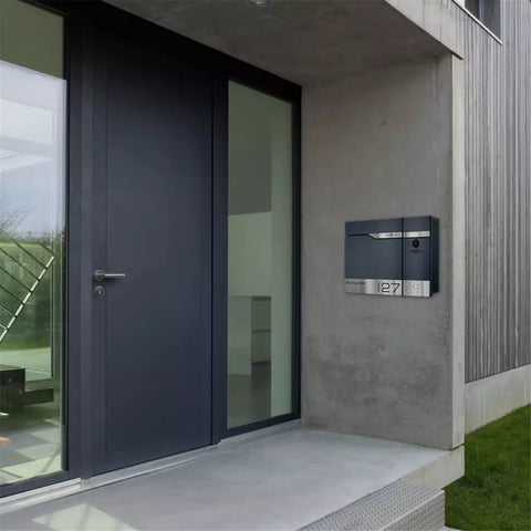 RAL 7016 antratsiithall / videomoodul paremal