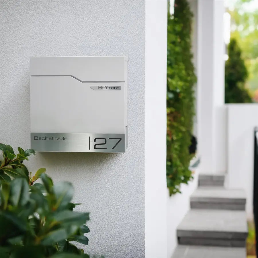 RAL 9016 liiklusvalge