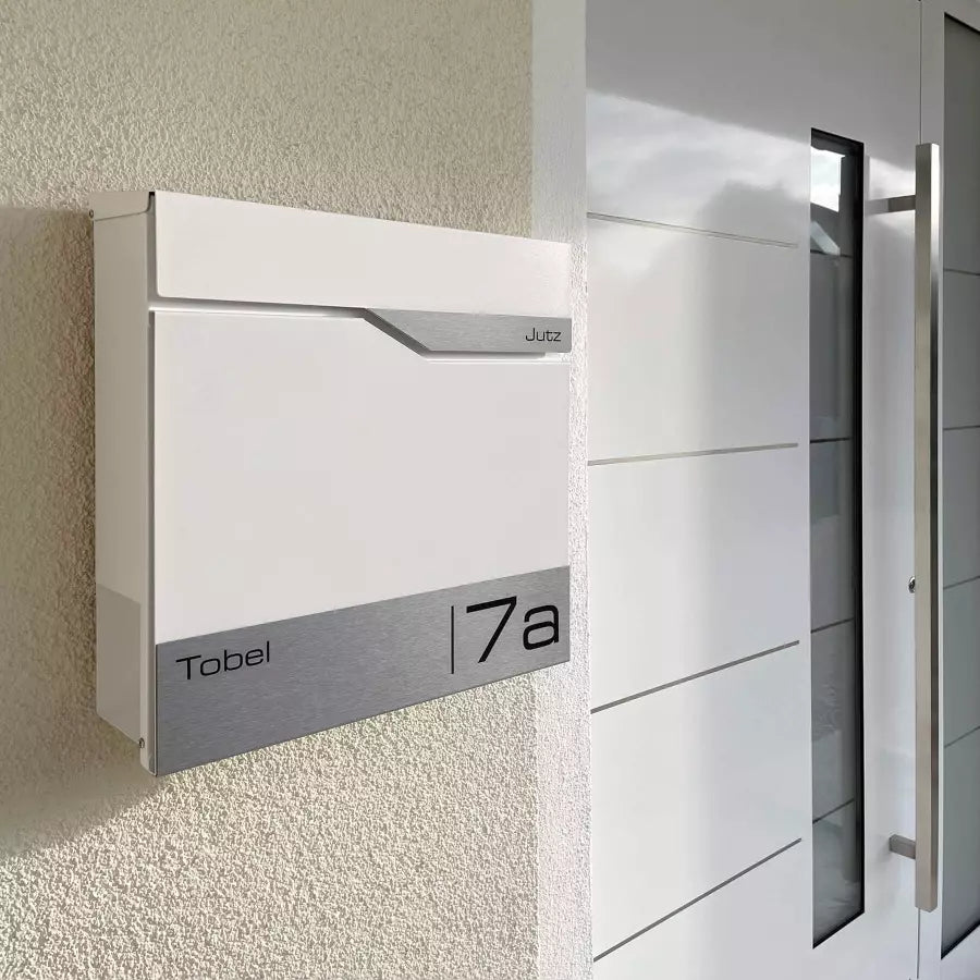 RAL 9016 liiklusvalge